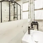 Komfortowe W Centrum Wroclawia Apartman