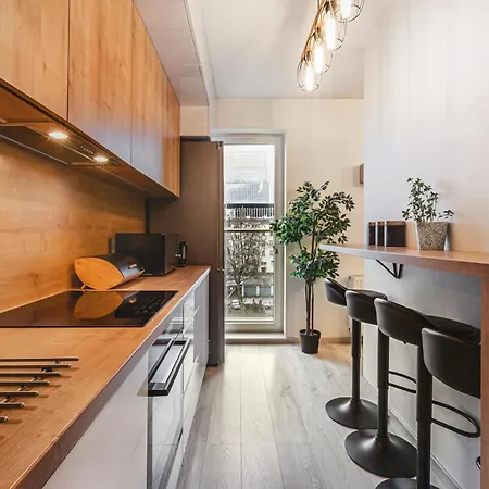 Komfortowe W Centrum Wroclawia Apartman