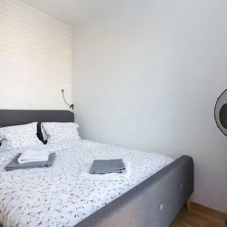 Komfortowe W Centrum Wroclawia Apartman *